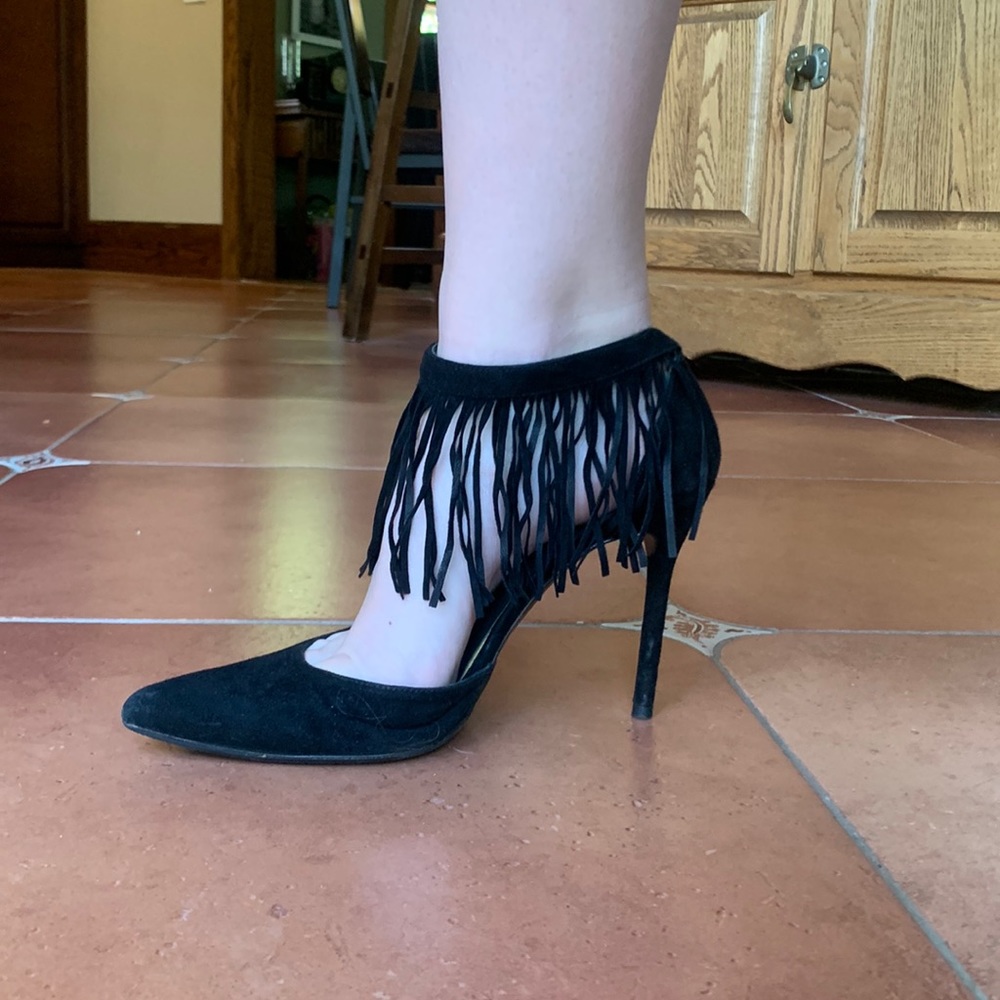 Black Stuart Weitzman high heel. Size 8. Leather sole.